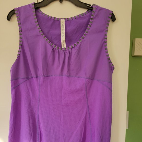 lululemon sleeveless Workout top - Picture 1 of 2